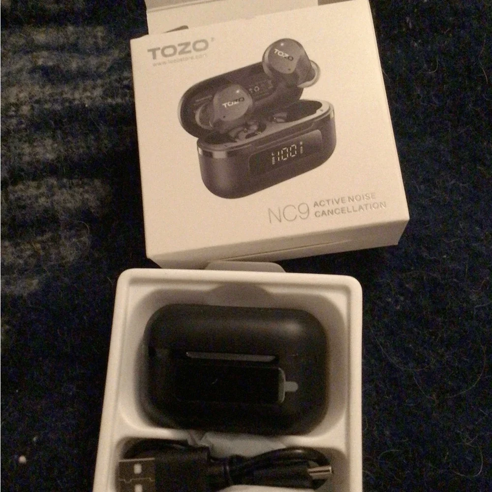 NEW ! Gift idea TOZO Black Wireless Earbuds with Charging Case